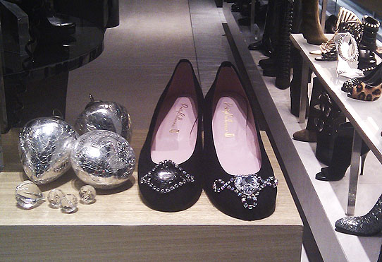 Ron White Shoes Manulife Centre Ron White Shoes Manulife Centre