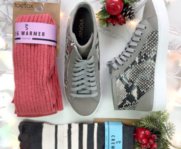 Vionic Footwear + ToeSox, Socks with Toes Review & GIVEAWAY Vionic Footwear Toesox socks with toes