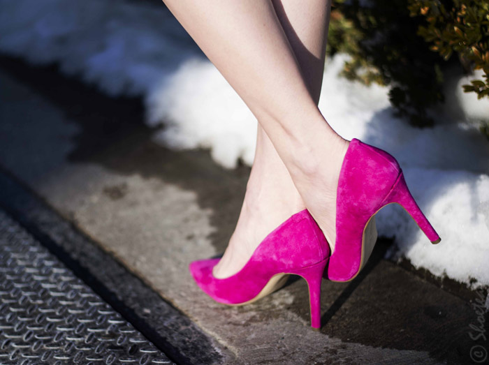 Toronto Street Style - Fuchsia Pink Banana Republic Pointy Toe Suede Pumps