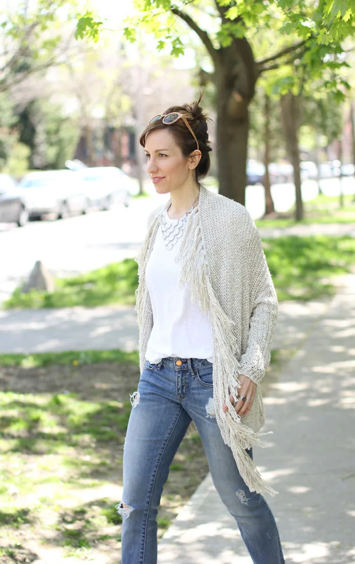 Fringed cardigan boyfriend jeans