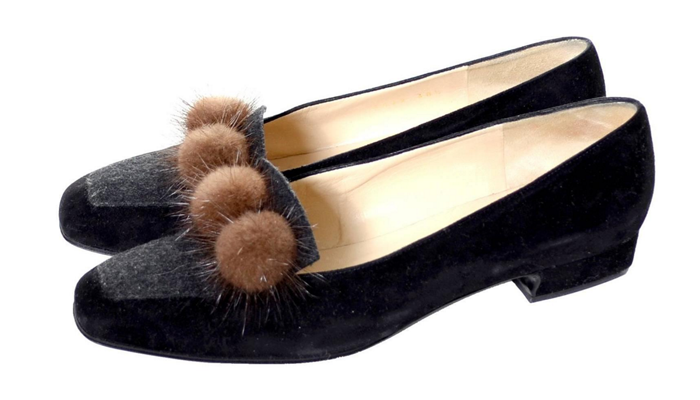 Ugly Vintage Pom Pom Loafers: Perverse or just Bad?