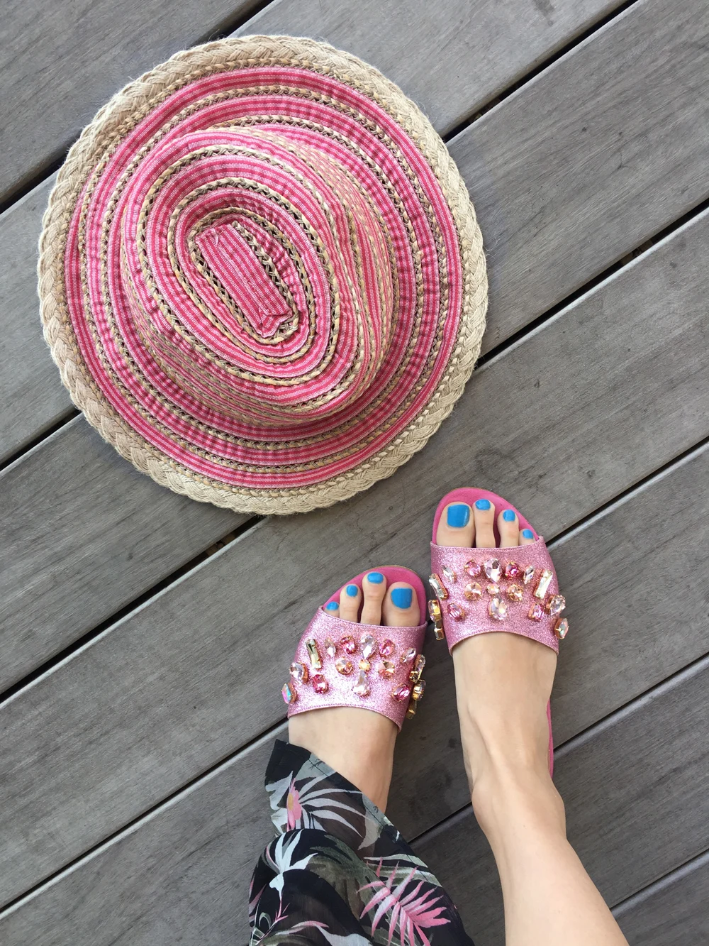 Sparkly Pink Slides and Hat