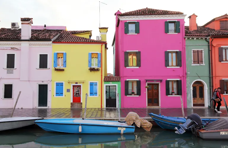Burano Island | Colorful homes in Venice