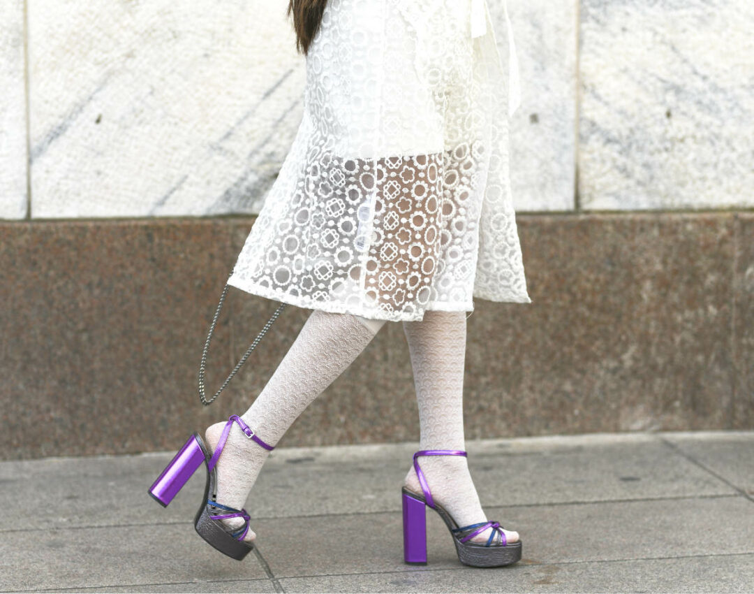 Best Shoes to Wear with Tights Tights with Heels, Open toe shoes & boots