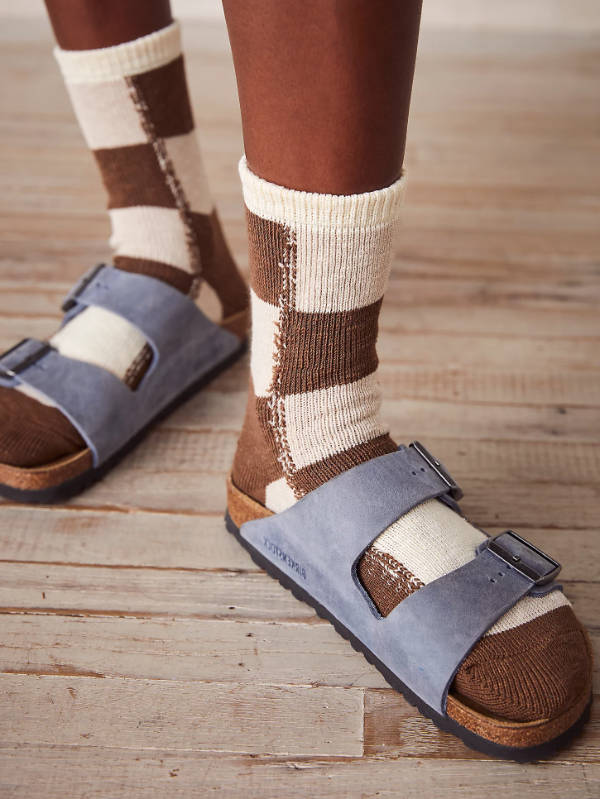 paperback Vejrudsigt alkove Wearing Birkenstocks with Socks: A Style Guide for Women