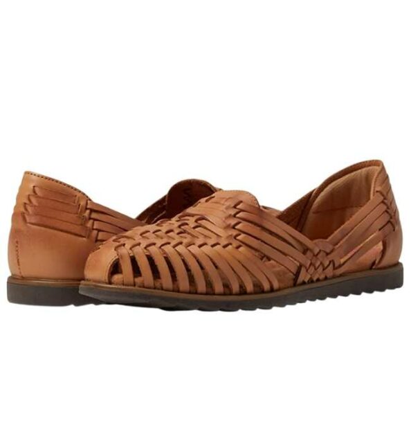 12 Best closedtoe summer shoes & sandals when you're not pediready!