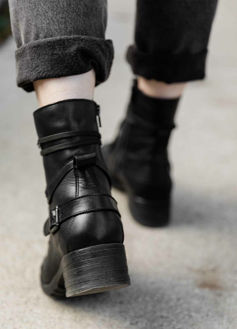 Taos Crave Boots Review My Fave Combat Boots!