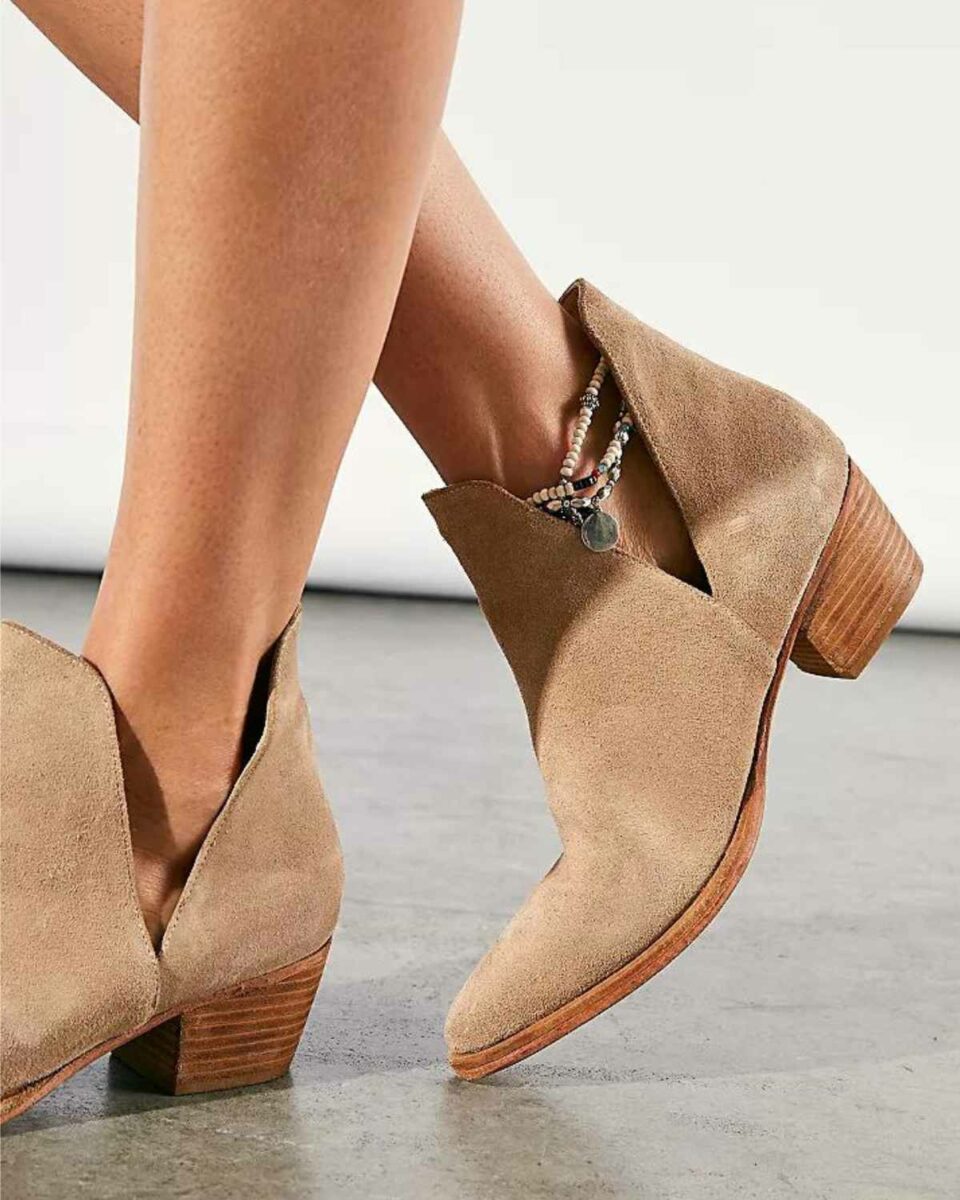 How to Wear Socks with Ankle Boots 9 Best Socks for Ankle Boots